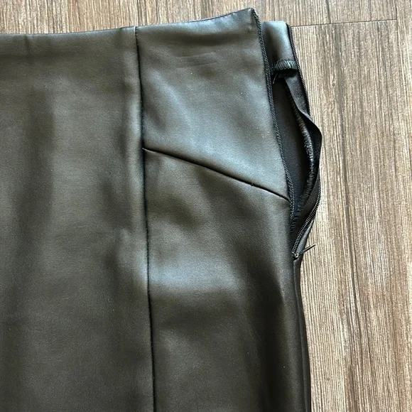 faux leather pencil skirt - Picture 2 of 8
